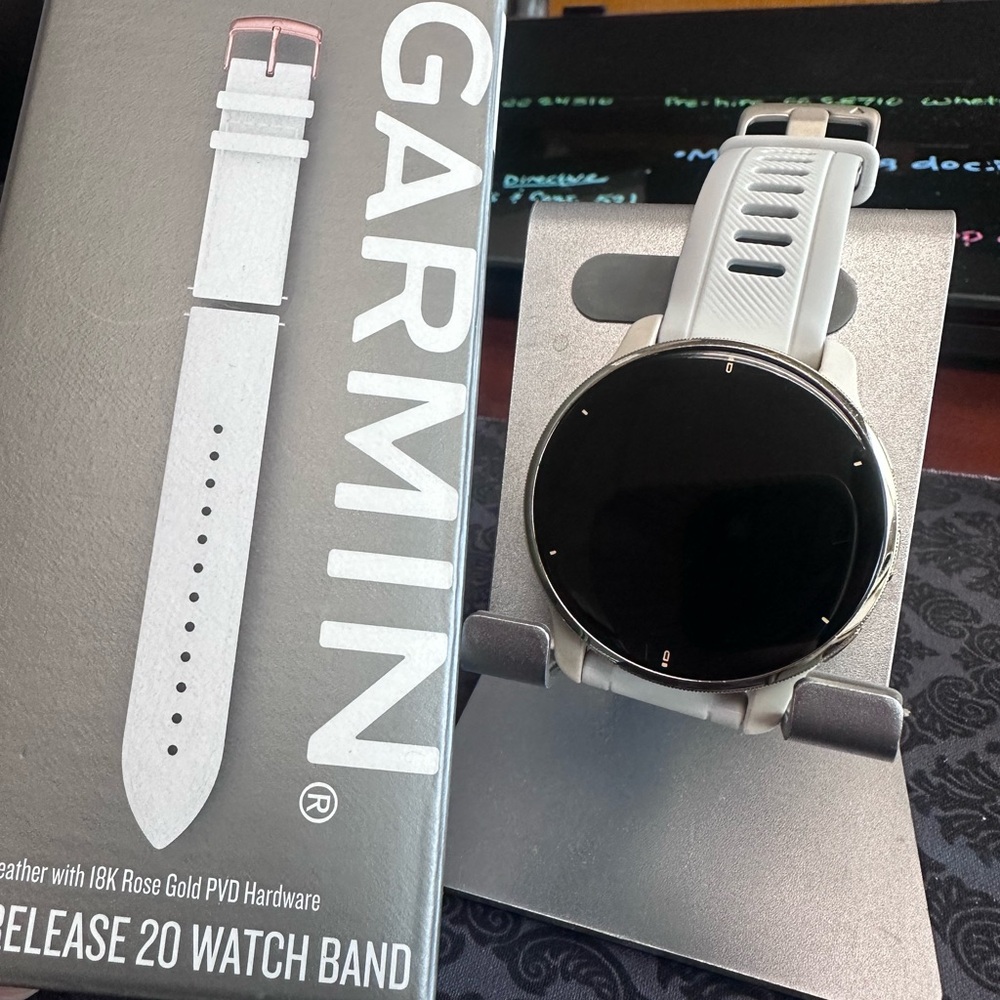 Garmin Venu 2 Plus Smartwatch and band